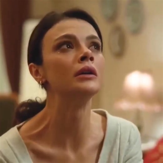 Chapter 1 It was our seventh anniversary when my husband Jonathan Zander brought a woman home—his mistress. “Wendy’s finally pregnant! You? You’re gonna have to look after her. If the baby’s a boy, remember, Wendy’s carrying my only heir.” “She’s sensitive and in a fragile condition, so try to be accommodating. Don’t—just don’t—get jealous over nothing. Don’t stress her out.” He spoke as he pulled out a chair for the girl named Wendy Stevens without even looking at me. I just turned toward the f