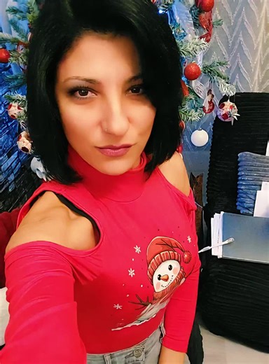 Βίντεο χρήστη ΑΝΘΟΥΛΑ ΣΚΛΑΒΙΑΔΗ (@anthoulasklaviadi) με μουσική FY FETOS TA XRISTOUGENNA - FY