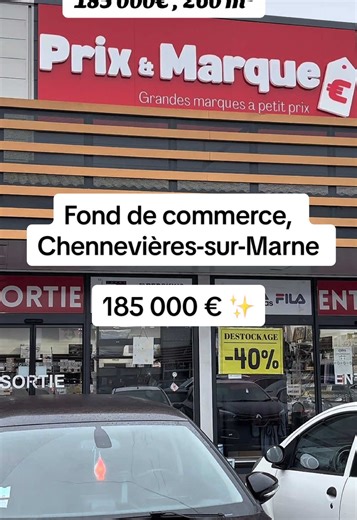 🏬 Fonds de commerce à vendre – Zone commerciale stratégique 📍 3 Avenue Champlain, 94430 Chennevières-sur-Marne Implanté en plein cœur d’une zone commerciale dynamique, collé à Fitness Park, entouré de nombreuses enseignes et bénéficiant d’un fort flux de passage. 📐 200 m² de surface de vente 📦 260 m² au total (stockage, bureau, sanitaires) 🚗 Parking et accès facile 💰 Prix de cession : 185 000 € 📄 Loyer : 2 900 € HT Emplacement idéal pour développer une activité avec visibilité et volume d
