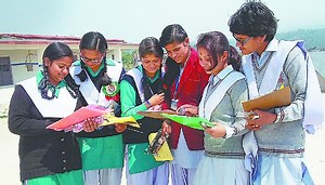 Bihar Board Exam 2024: बिहार बोर्ड की इंटर परीक्षा आज से, एग्जाम सेंटर पर पहुंचने से पहले जानिए यह बातें