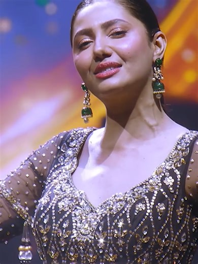 Mahira Khan's Dance Performance at Hum Awards