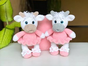 🐲 How to Crochet a Cow Easy step by step Tutorial / Part 1 - Arms, Legs, Flowers / Pattern Etsy