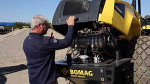 The BW 211 D-5 SL is built to save you time and money on the jobsite. Whether you're tackling soil compaction or larger construction projects, the BW 211 D-5 SL has you covered with reliability and precision. #bomag #soil #compaction #singledrumroller | BOMAG worldwide