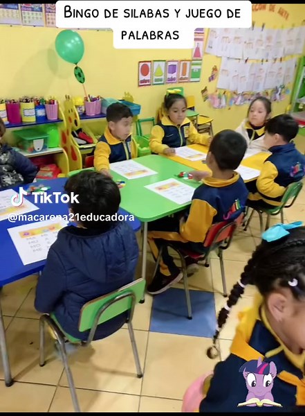 Iniciacion a la lecto escritura ! a traves del juego del bingo reconocemos silabas, juego recortamos formamos palabras y leemos palabras siemples ☺️💪🏻 siempre a trabes del juego porque a ellos les encanta ❤️#maestrasdeinicial🥰😍 #educadorasinfantiles #lectoescrituradivertida #maestrasdeinicial👧🏻👦🏼💕🌈 #maestrasdeinicial👧🏻👦🏼💕🌈 #maestrasdetiktok