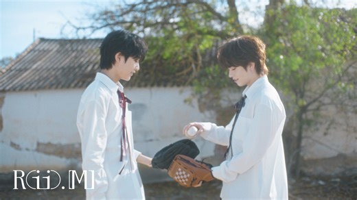 VIBY- Mi*light (Official Music Video)