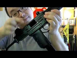 Mini UZI BB Gun (4.5mm) Co2 SMG Review - Back to Old School!