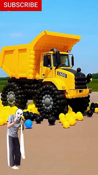 The mascot vibrato assistant placed on the football field is popular, co-produced, creative