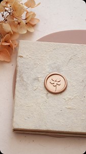 Wondering how to create a perfect wax seal without black swirls and bubbles? It can be tricky, especially with metallic colors. ⚜️ 👉Here’s the secret: 1. Low Temperature: Many of you may already know to use a low-temperature glue gun, but that’s not enough! To avoid the wax from boiling or dripping, unplug the gun and let it cool down to reach that perfect LOW temperature before you start squeezing! ❄️ 2. Stay Still: Squeeze from the bottom and keep the nozzle in one spot. (As in the video) Thi