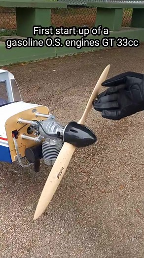 186K views · 1.7K reactions | First start-up of a gasoline engine O.S. engines GT 33cc #osengines #engine #rc #rcplanes #modeling | RC Reporter | Facebook