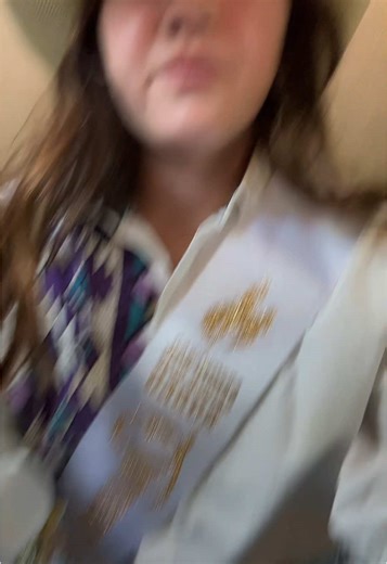 Rodeo queen era 👑🤠 With ofc the best now added to her resume “queen horse” Lil Smokin Roulette 🩵💜 @Ashton Edwards #fypシ゚viral #rodeoqueen #rockincrossranch #horses #barrelracer #cowboylife #bethechange #workhard