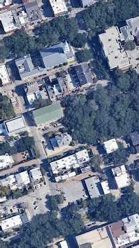 The American City That Solved Walkability, Savannah, Ga