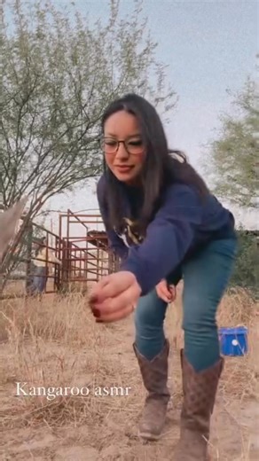 Kangaroo asmr | Deandra Abygail Cardenas