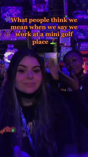 We like to keep it spicy! 🌶 📽: @monsterminigolffyp #MiniGolf #MonsterMiniGolf #MMG #FamilyTime #FamilyFun
