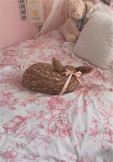 Needle Felt Sleeping Fawn: Vintage Plushie Craft