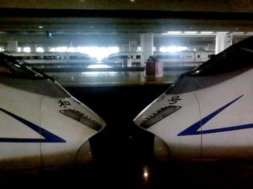 2012年，在广州南拍摄的G1002次列车：CRH-031C与032C重联