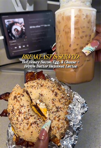 I was tryna post this the other day, but TikTok was acting funky asl 🙄 what I ate for breakfast 🍳 🥓| we were snowed in w it ❄️ so here’s what I had for breakkyyy: hot honey bacon, egg, and cheese a brown butter hazelnut latte 😋 so simple & quick, would you try this?? #cooking #breakfast #baconeggandcheese #hothoney #icedlatte