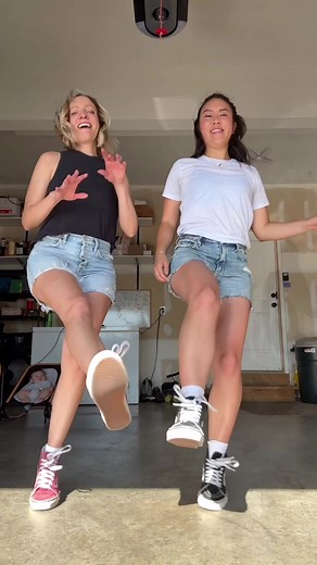 Fun Summer Shuffle Dance with Best Friend