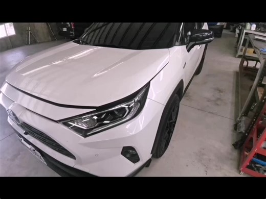 我不能給你幸福 但能讓你看的舒服 Toyota RAV4 引擎蓋/珍珠白 烤漆多少會有色差 傳統烤漆三分之一費用 #當日交車 #保留原漆 #凹痕修復 #保桿修理 #仁武小酒窩