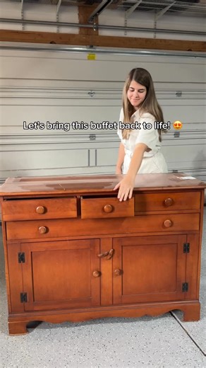 Jenna Townsend | Furniture Flips + DIY on Instagram: "I KNEW this thrift find was something special! 😍 ✨comment DETAILS for the full supply list! A vintage maple buffet for only $40?! I couldn’t grab it fast enough! I was so excited to give it the makeover it deserved! I stripped back the old worn finish to give the maple wood a fresh start! I mixed together my own custom stain with paint + water and brought it back to life! This is why I love furniture flipping!! Paint wash: Fusion Woodwick #f