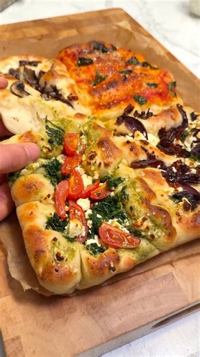 So gelingt Pizza zum Teilen für Gruppen