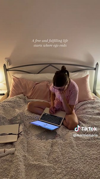 𝒎𝒂𝒓𝒏𝒊𝒆ೃ࿔:･ (@marniemaria)’s videos with All Shades of Blue - Gregory Alan Isakov