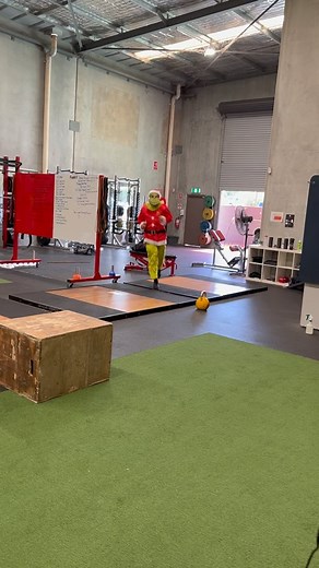 15 reactions · 8 comments | The Grinch has arrived at Round 1 - who’s joining him in Funky Fit this week?  | Round 1 Fitness Gym | Facebook