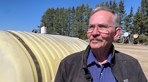 Farmer questions Alberta wildfire evacuation protocol