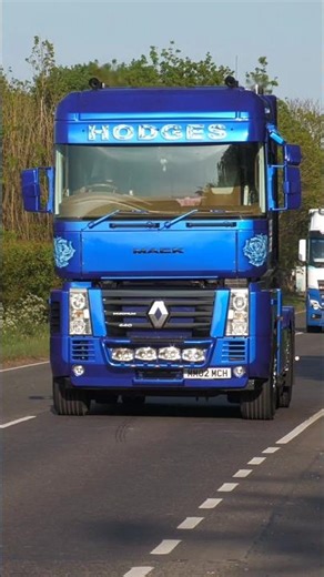 Renault Magnum 440 MACK - HODGES - Truckfest Lincoln arriving