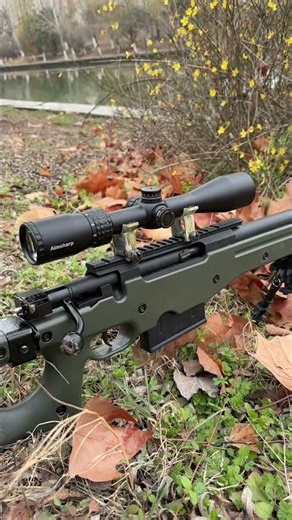 Check the effect of light propagation through the optical fiber during the daytime.