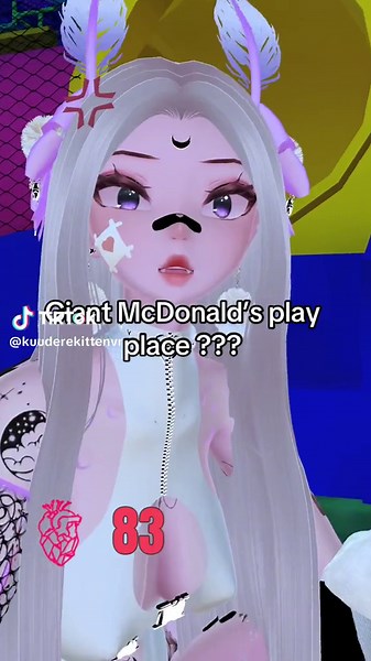 This place is disorienting 😗 #vrchat #vr #vrchatcommunity | vrchat