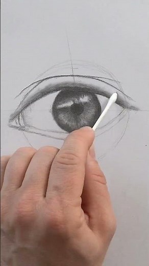 Super easy to draw an eye! 😯