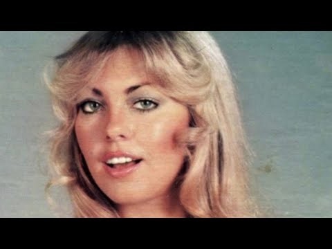 13 Sexy Photos of Gillian Duxbury