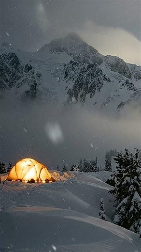 Snowing on Tent ASMR ⛺ Heavy Blizzard & Howling Wind Sounds (No Music)