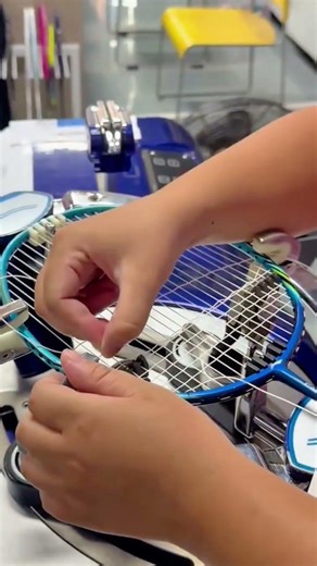 Stringing Badminton Rackets with a Professional Machine for a Strong and Reliable Tension