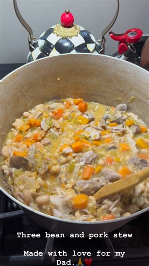As the temps dip into the 30s in DC, I’m cooking not only for health but comfort. This one is hearty and will freeze beautifully. No formal recipe, just my preferences. Navy beans Lentils Mayocobas Pork Shoulder Honeylove squash Sweet potato Carrot Onion Celery Mushroom Infused with black peppercorns, bay leaf, rosemary, winter savory, garlic #AutumnSoup #cookwithlove #soupseason #teampillow | Heather Wilson Pillow