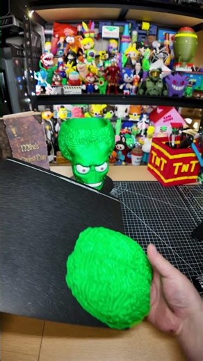 Snack Attack! Alien Brain Bowl Bust - Mars Attacks!