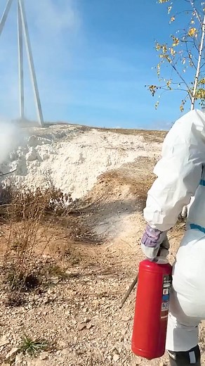 1M views · 4.1K reactions | Melting a space meteorite found in a hot crater! | 5-Minute Crafts Men | Facebook