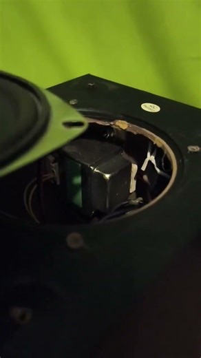 Labtec subwoofer #subwoofer #labtec #speaker #batidaofunk #song #woofer #audio #instrumental