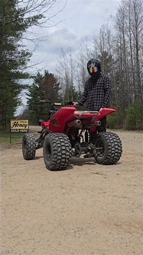 a lil yamaha banshee fly by #yamahabanshee #banshee #flyby #banshee350