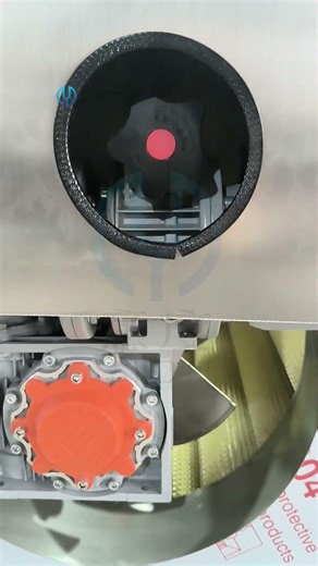 Potato cleaning peeling machine,clean the material without damage,cleaning peeling once completed