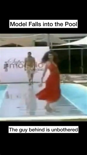 She fell into the pool, the guy behind was unbothered😂