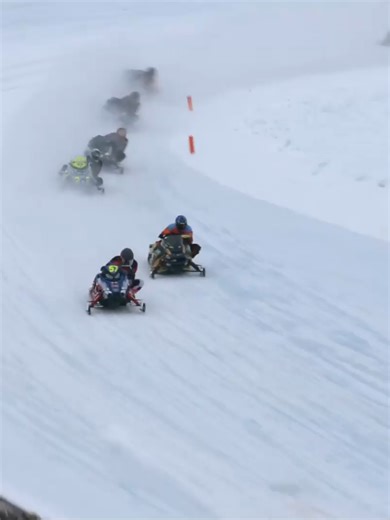 ❄ Zach Dewald fights off Matt Goede to win his second career World Championship #SnowmobileDerby in Eagle River! Day is not over, the World Enduro Championship is next for 125 laps!