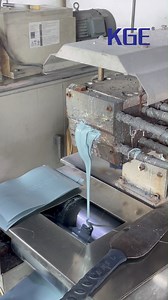 Precision in every step. Here’s how we produce high-quality powder-coated sample plates—consistent color, durability, and performance you can rely on for your projects. #PowderCoating #IndustrialCoating #SampleProduction #B2BManufacturing #AluminumCoating #ArchitecturalCoatings #CoatingFactory #surfacefinishing 🌐 www.kgecoating.com 📲 WhatsApp: 8619924609817 | KGE Coating
