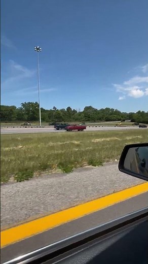 Truck Drives Backwards On Ohio Freeway || ViralHog