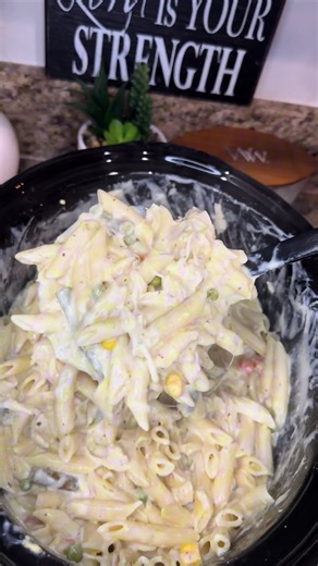 Crockpot Chicken Pot Pie Pasta Ingredients • 2 lbs boneless skinless chicken breast • Salt, pepper, garlic powder, onion powder (to taste) • 2 cans cream of chicken soup • 2 cups chicken broth • 1 bag frozen mixed vegetables • Kinder’s buttery, garlic & herb seasoning (to taste) • 12 oz pasta (penne or rotini), cooked • 1 cup heavy cream • 2 cups shredded mozzarella cheese • ½ cup sour cream Instructions \t1.\tAdd chicken to the crockpot and season with salt, pepper, garlic powder, and onion pow