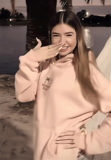 #EMBREIGH haven’t got purple pro so I messed up about screen recording! #fyp #editor #makemefamous #kalogeraas.fann @??? @Oomps @Kalogeraas.fann💕❄️