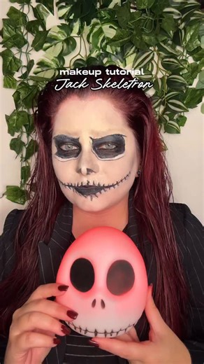 makeup tutorial halloween - jack skeletron 🖤 #makeup #makeuptutorial #nightmarebeforechristmas #jackskellington #jackskeletron #halloween #halloweenmakeuplook #halloweenmakeup #timburton #fyp #explore #reels | bloomvale_