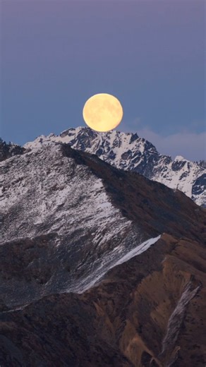 October full moonrise! #alaska #october #moon #fullmoon #moonrise #outdoors | Colter Broadwell Photography