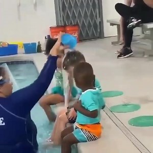 8.6M views · 54K reactions | If "don't touch my hair" was a toddler. Little sis learned early to protect her crown.  | GirlTREK: Healthy Black Women and Girls | Facebook