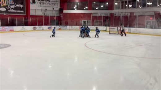 Squirt Black made their way down the Middletown in the snow this morning and it was worth every second! They come home with a 6-5 win against the Titans, great game!!! 👏🏻🙌🏻🏒🐺 | Jersey Wolves Hockey Club